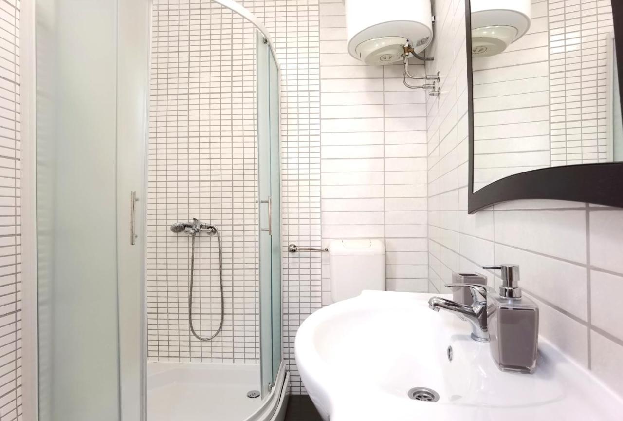 שיבניק Apartments Ella מראה חיצוני תמונה